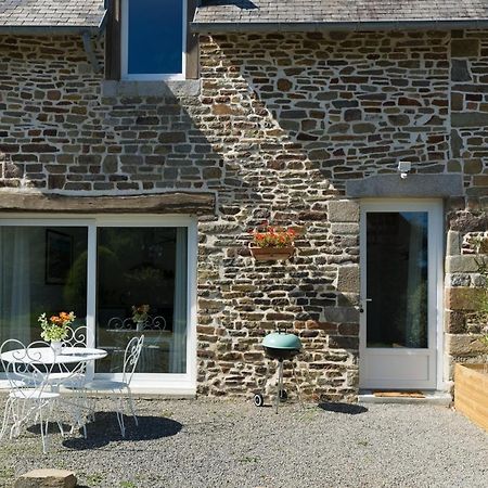 Le Manoir De La Besliere - Gite Et Chambres D'Hotes Folligny Exterior foto